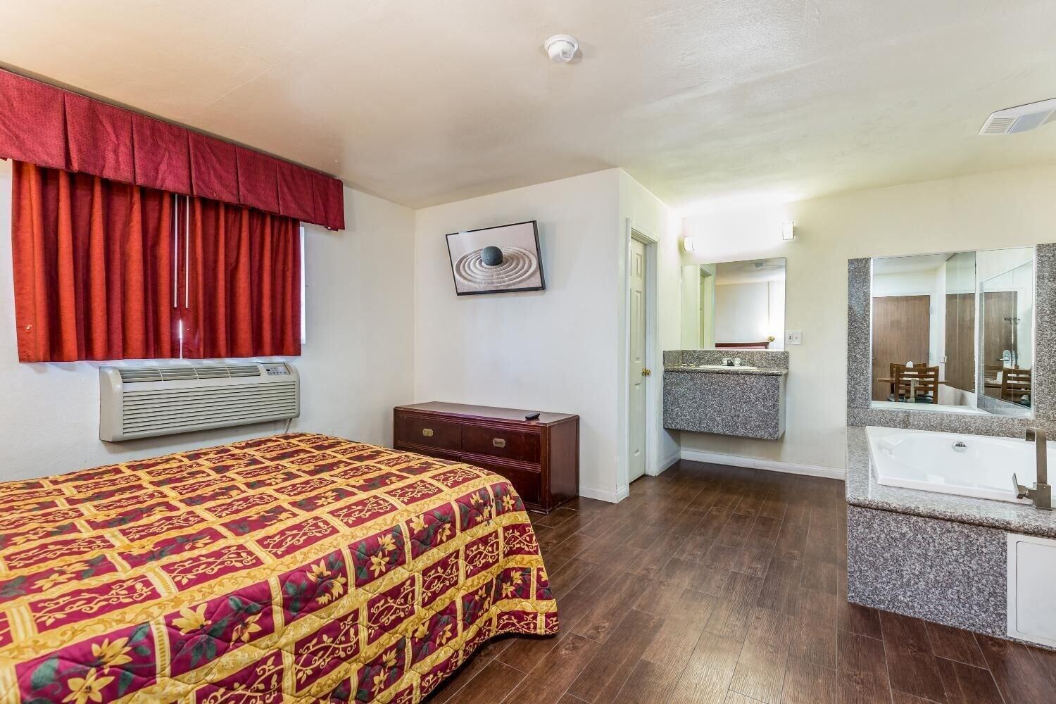 Motel Colonial Pool & 2*