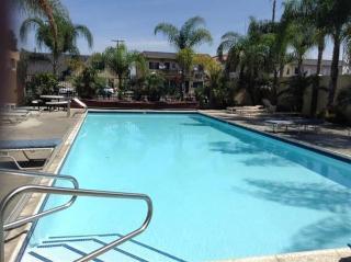 Colonial Pool & Motel 2*