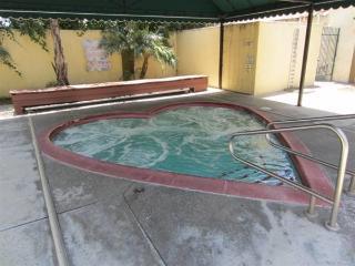 Motel Colonial Pool &